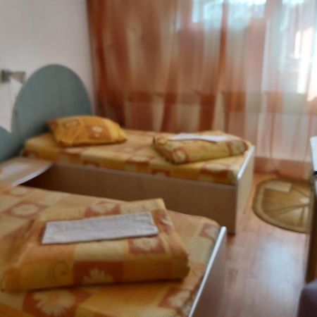 Hotel Turist 雷希察 外观 照片