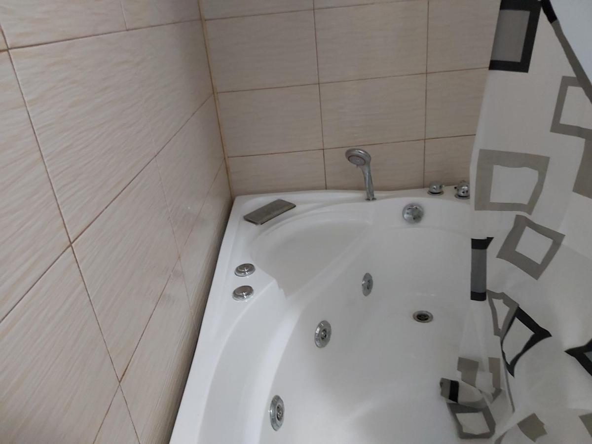 Hotel Turist 雷希察 外观 照片