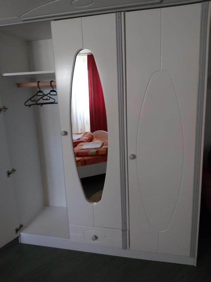 Hotel Turist 雷希察 外观 照片