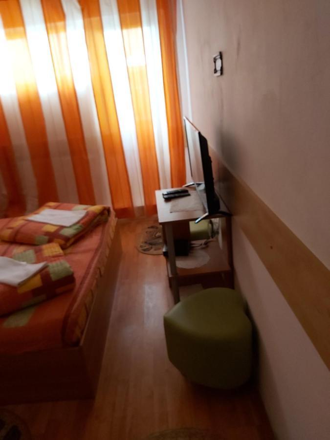 Hotel Turist 雷希察 外观 照片